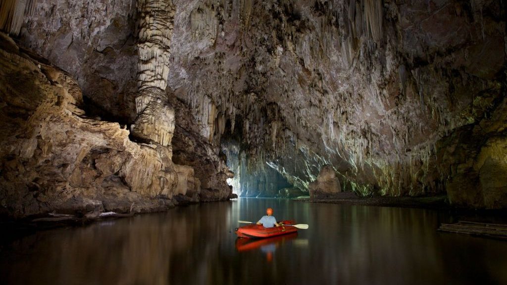 Conquere Phong Nha Cave