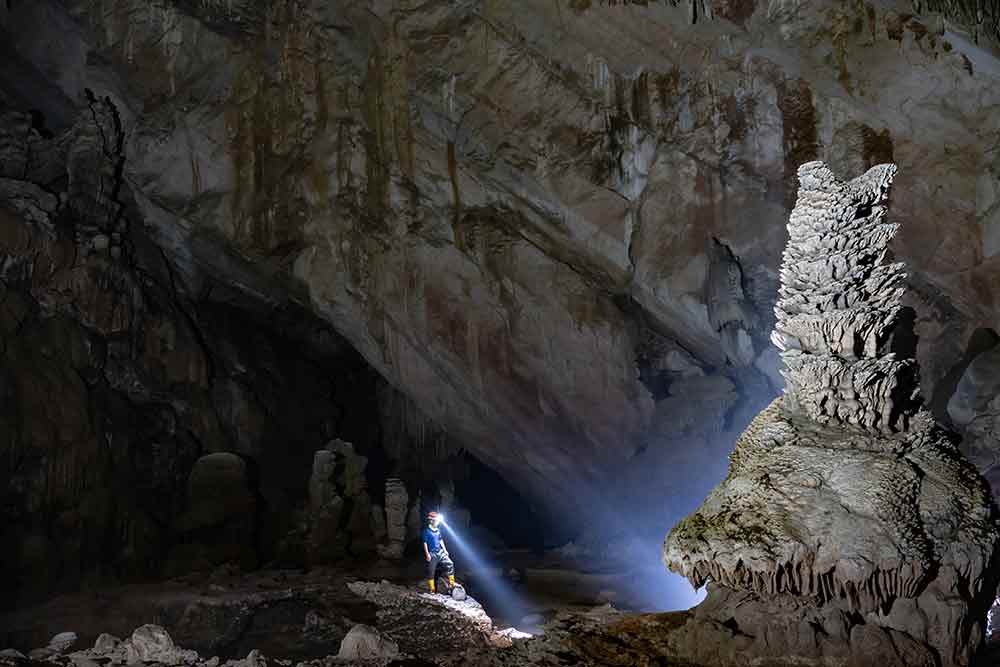 Pygmy cave